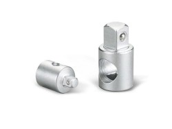 (obrázek pro) Adaptér, čtyřhran vnitřní 3/8″- vnější 1/2″, s otvorem pro trhák, 61CrV5, FORTUM