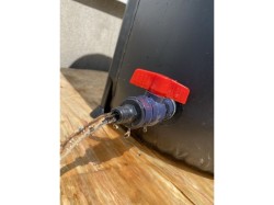 (obrázek pro) Nádrž na dešťovou vodu skládací 500l, černá BASS