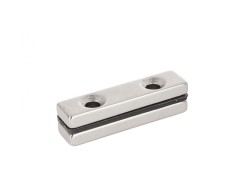 (obrázek pro) Magnet neodymový s montážními otvory 40x10x4mm, plochý 2ks GEKO