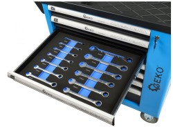 (obrázek pro) Dílenská pojízdná skříňka 7 zásuvek s vybavením 243 ks GEKO