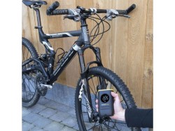 (obrázek pro) POWX1710 Aku kompresor 8V LI-ION POWERPLUS