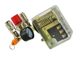 (obrázek pro) Tlakový spínač, reduktor, 2 manometry, 400V