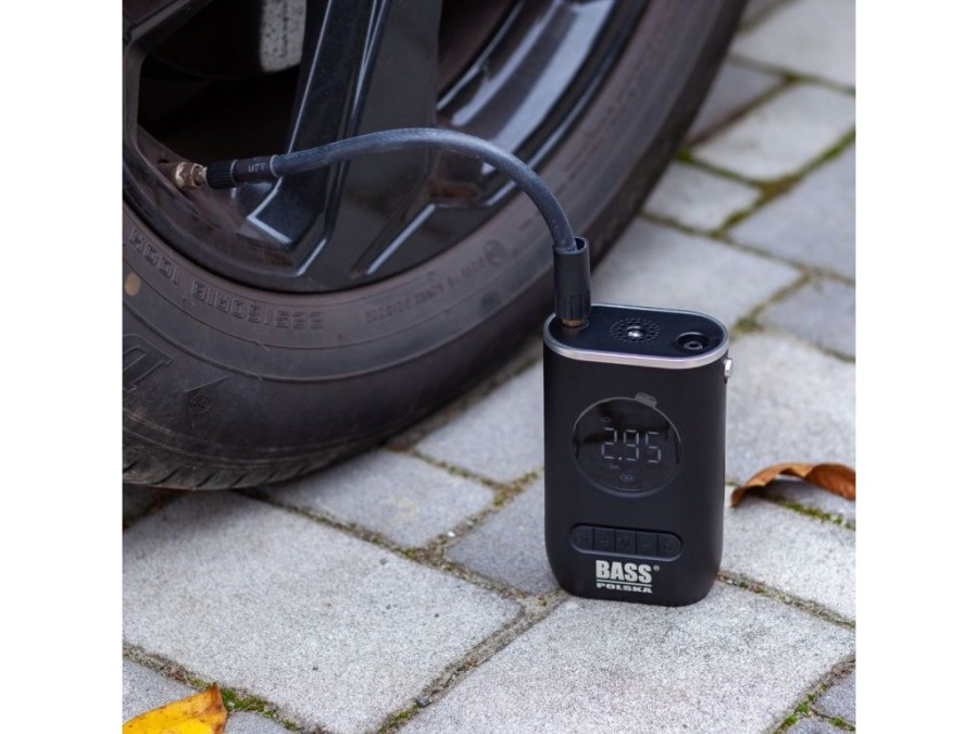 (obrázek pro) Aku mini kompresor 7,4V s LED svítilnou BASS