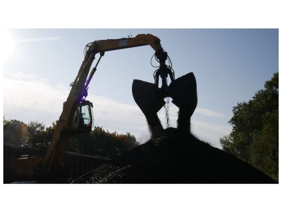 (obrázek pro) Balené, pytlované hnědé Bílinské uhlí pro automatické kotle 800 kg, hnědé uhlí - ořech 2, 10-25mm EXPOL