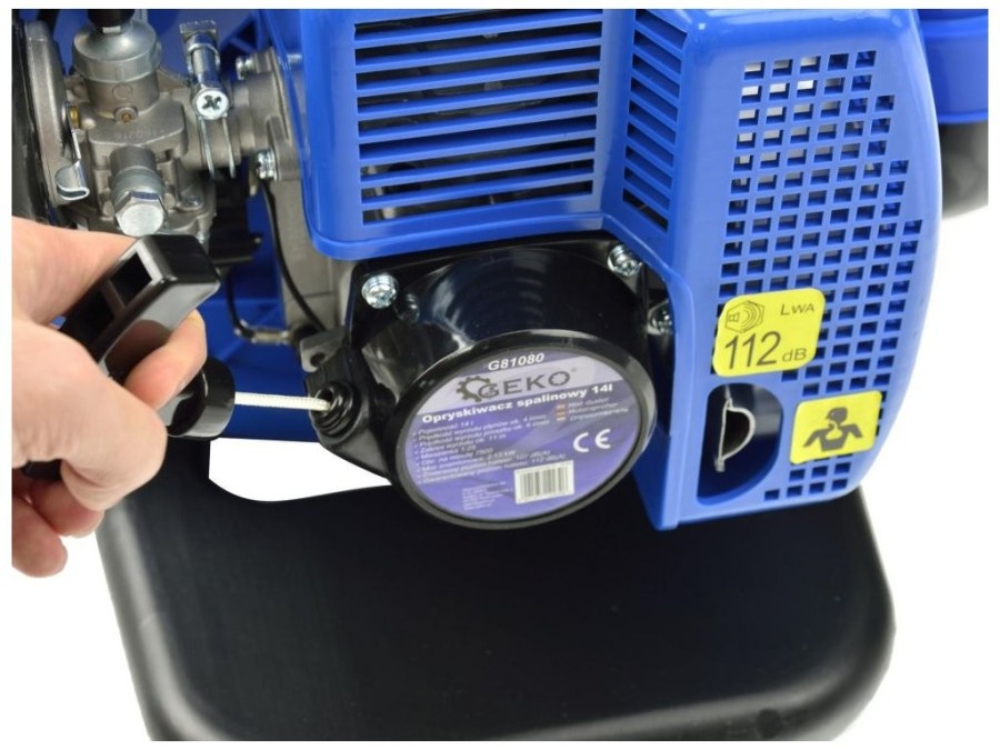 (obrázek pro) Motorový zádový postřikovač 26l GEKO