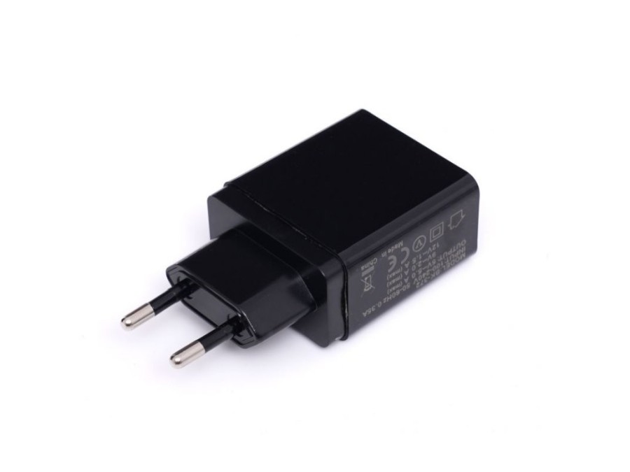 (obrázek pro) Síťová nabíječka QUICK CHARGE 3.0, 3xUSB KRAFT&DELE